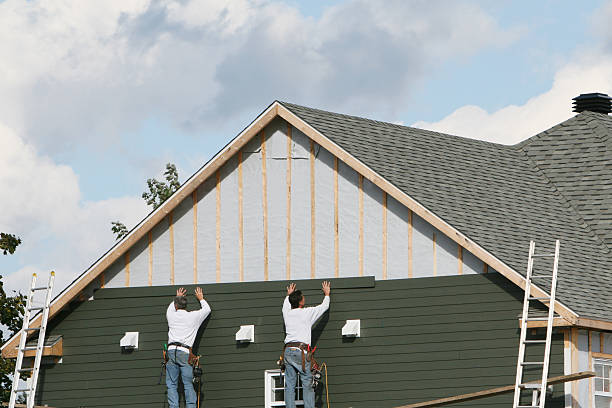 Professional Siding Installation technician working in Southington, OH